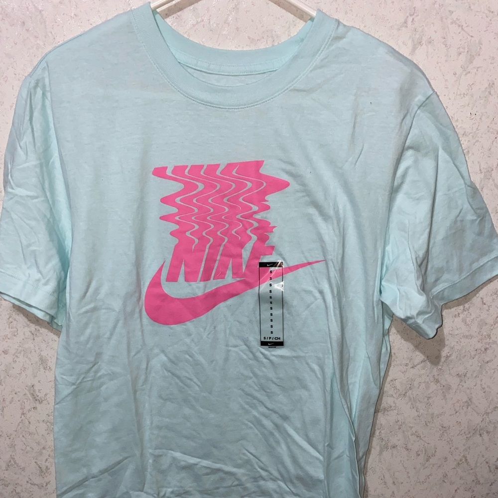 Nike t-shirt